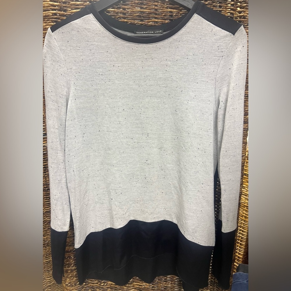 Generation Love - Grey/Black Top, Size: Medium, Pre-Owned
